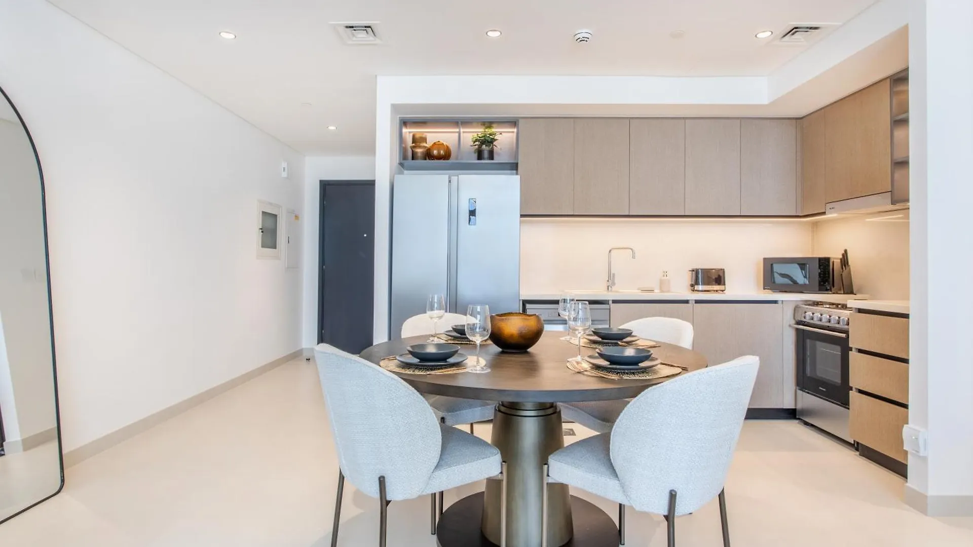 Downtown Luxury 2 Bed Apartment Ντουμπάι