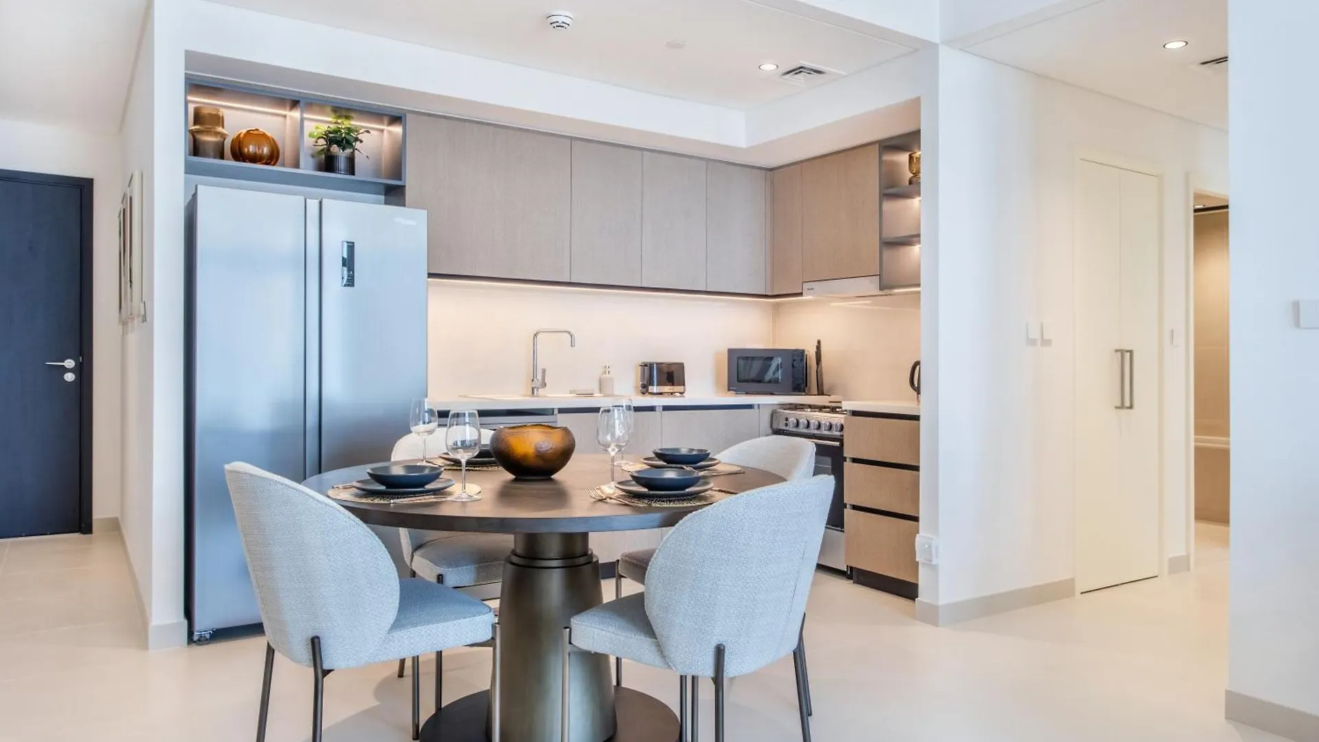 Downtown Luxury 2 Bed Apartment Ντουμπάι