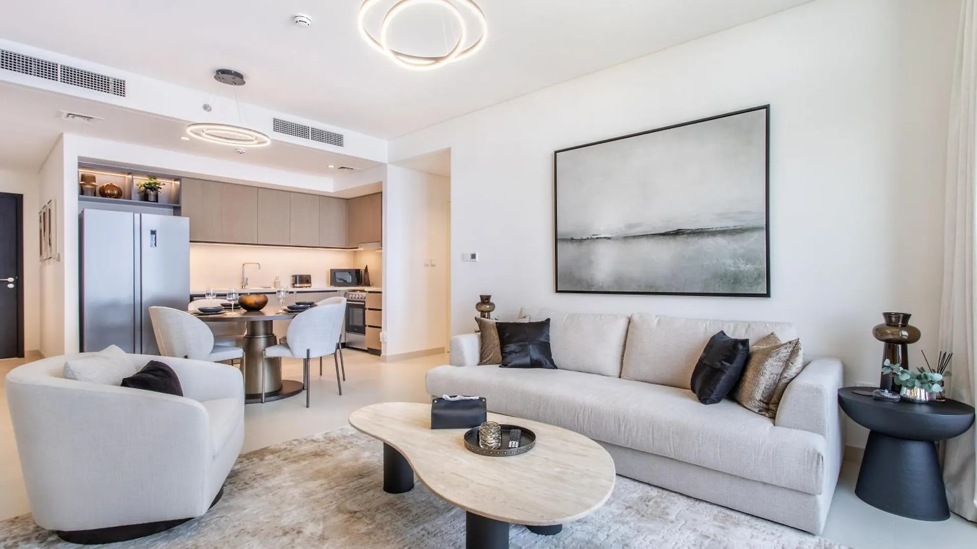 Downtown Luxury 2 Bed Apartment Ντουμπάι
