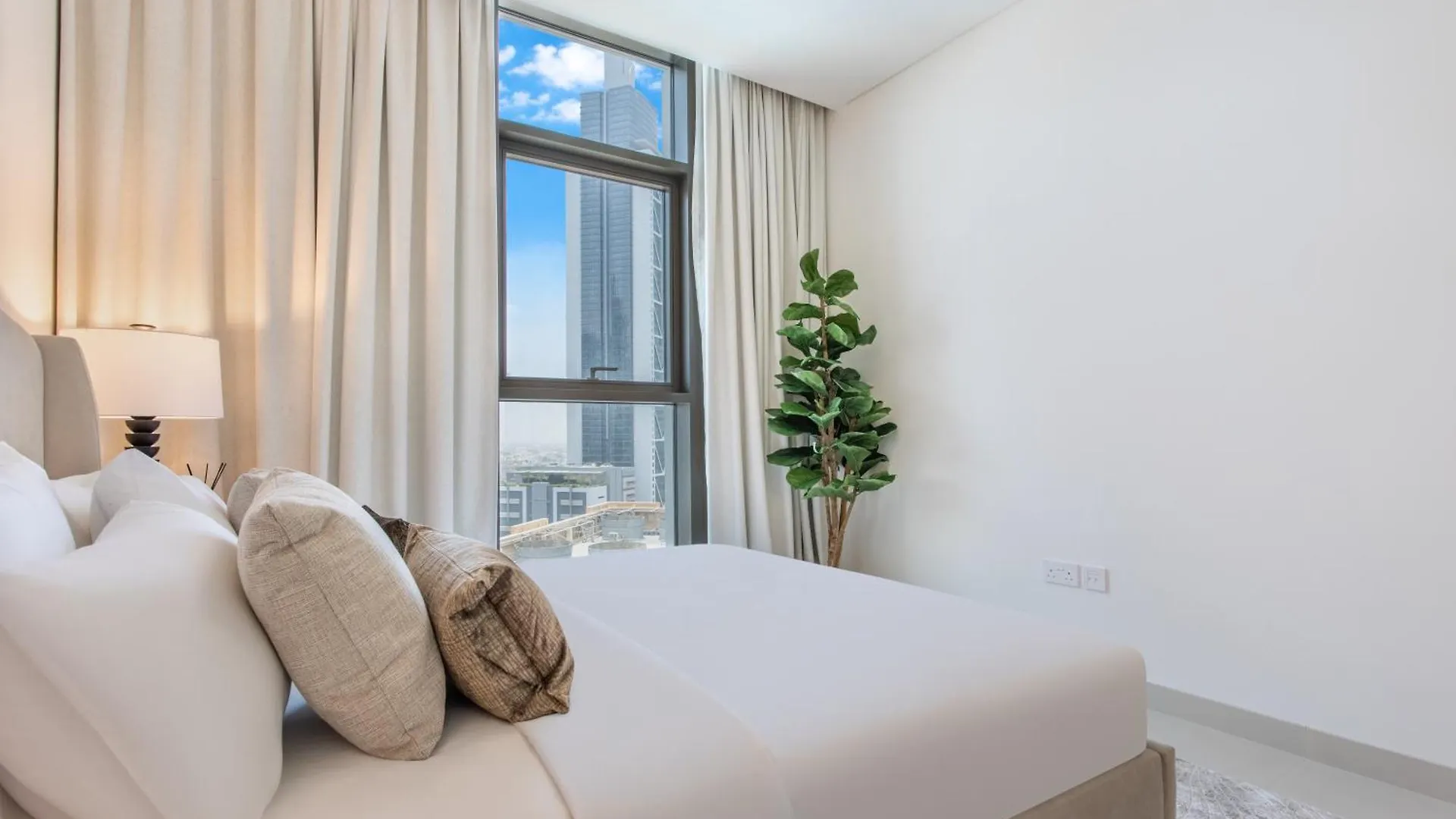 Downtown Luxury 2 Bed Apartment Ντουμπάι 0*,